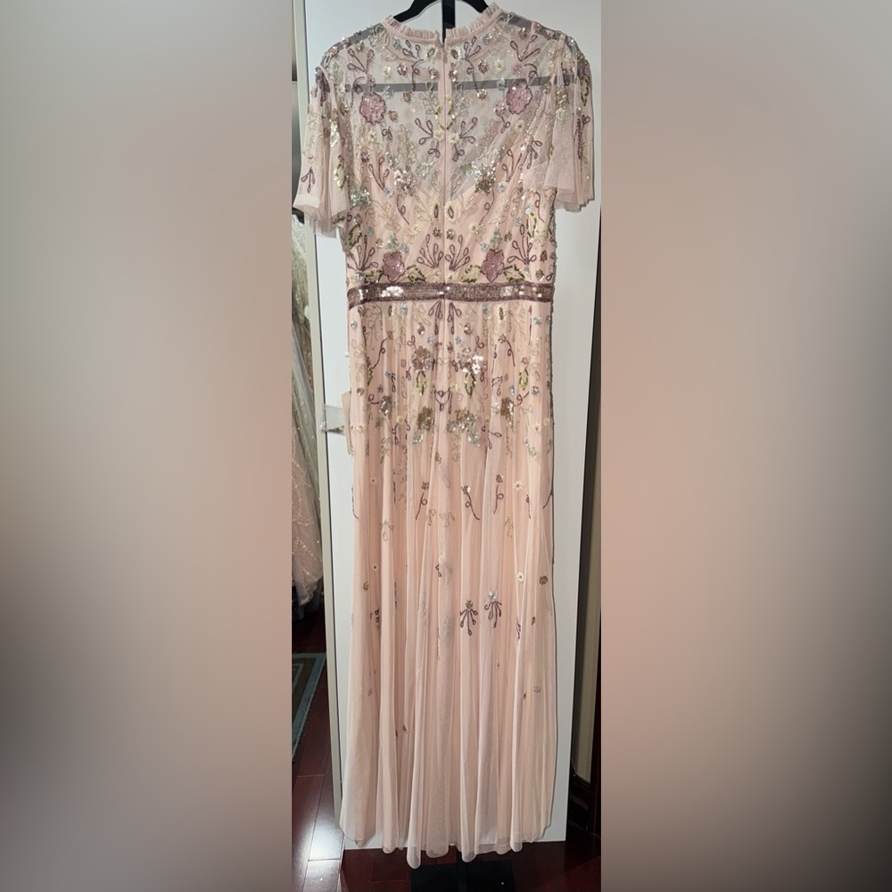 Embellished high neck butterfly sleeve gown - Picture 8 of 9